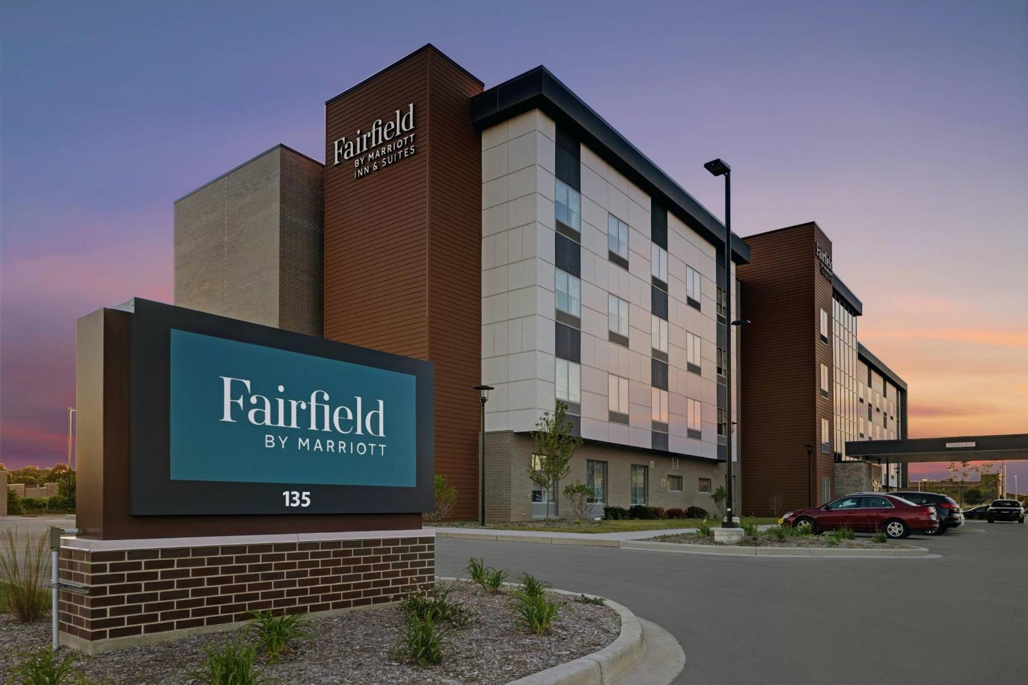Fairfield Inn & Suites By Marriott Milwaukee Brookfield Kültér fotó
